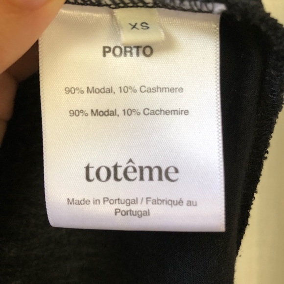 Totême Cashmere Black Tee - Picture 6 of 11